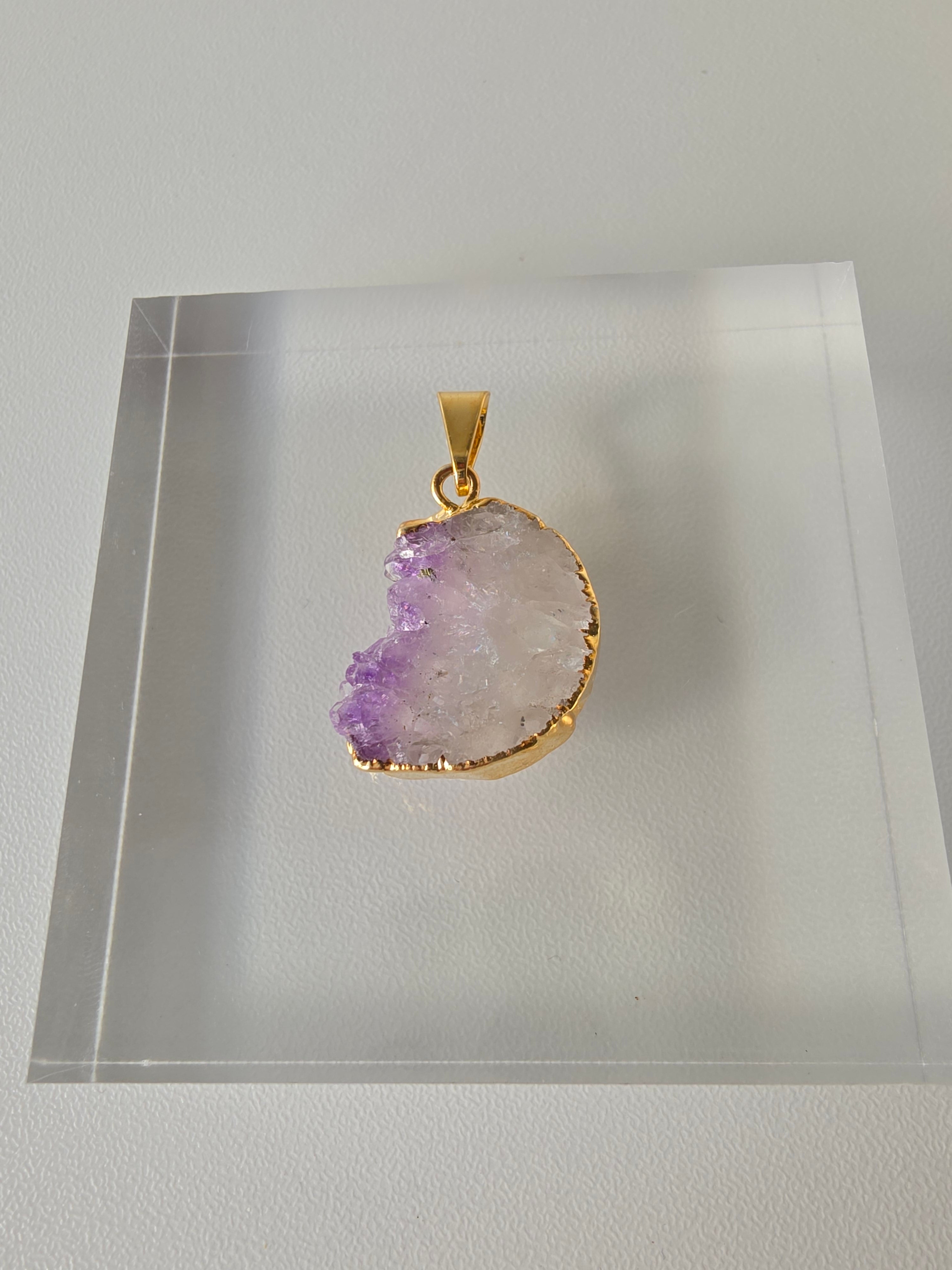 Amethyst Slice Moon Pendant | 9
