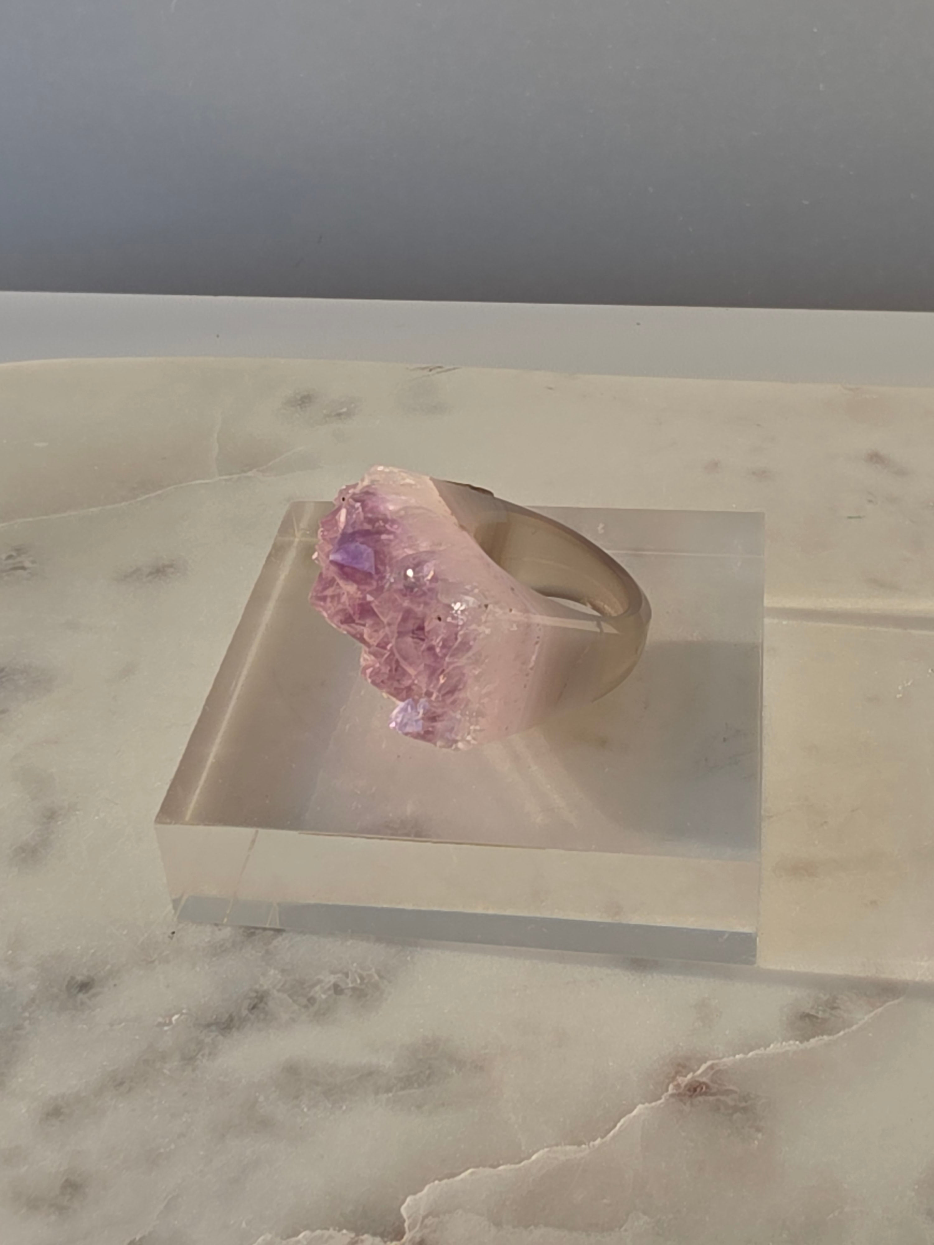 Carved Amethyst Ring|1