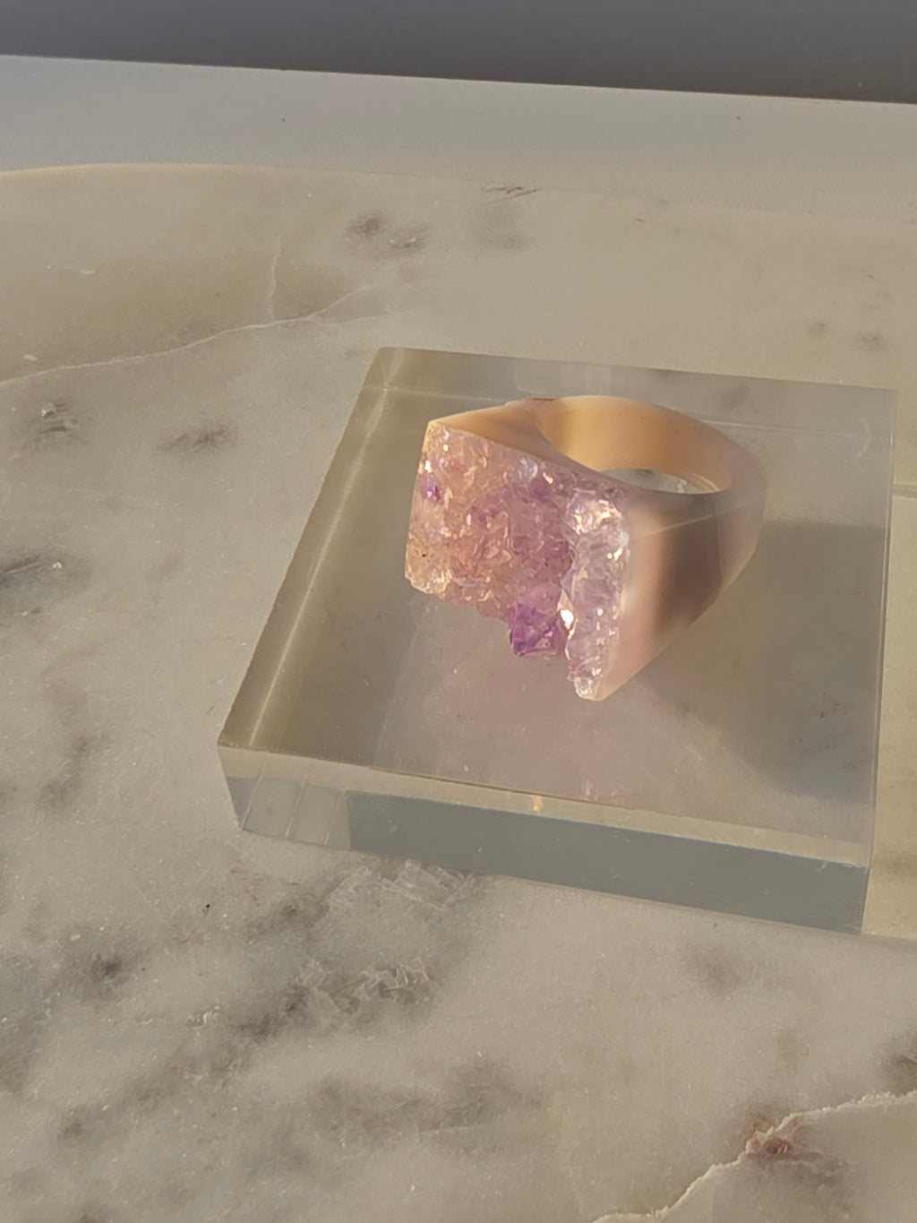 Carved Amethyst Ring|2