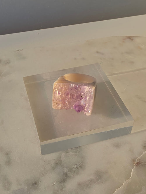 Carved Amethyst Ring|2