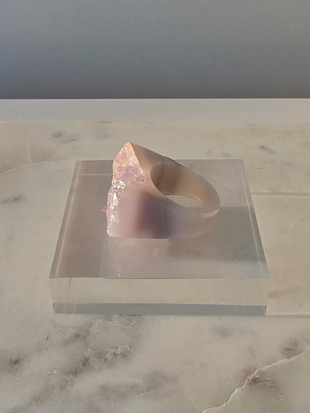 Carved Amethyst Ring|2